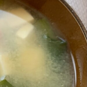 定番⭐豆腐とワカメのお味噌汁